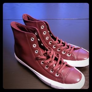 Converse Chuck Taylor - Purple Patent Leather NWB